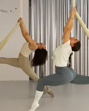 Hammock VS Sling, in the studio